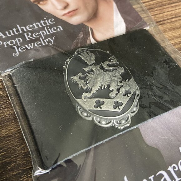 NWT NECA Twilight Eclipse Edward Wristcuff - Picture 4 of 6